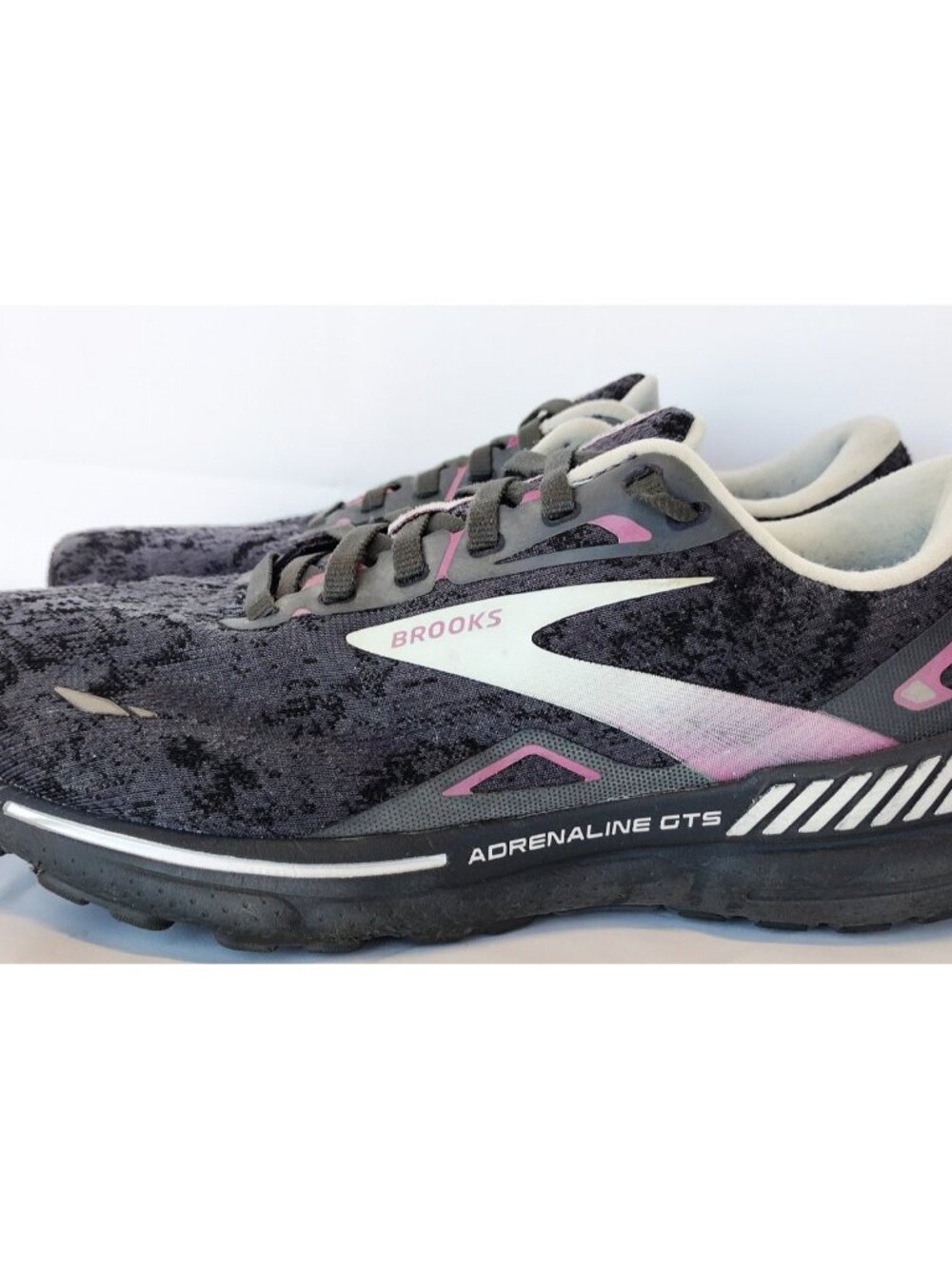 Brooks Adrenaline GTS 23 Gray Purple Womens 9.5 Wide EUR 41 no insoles